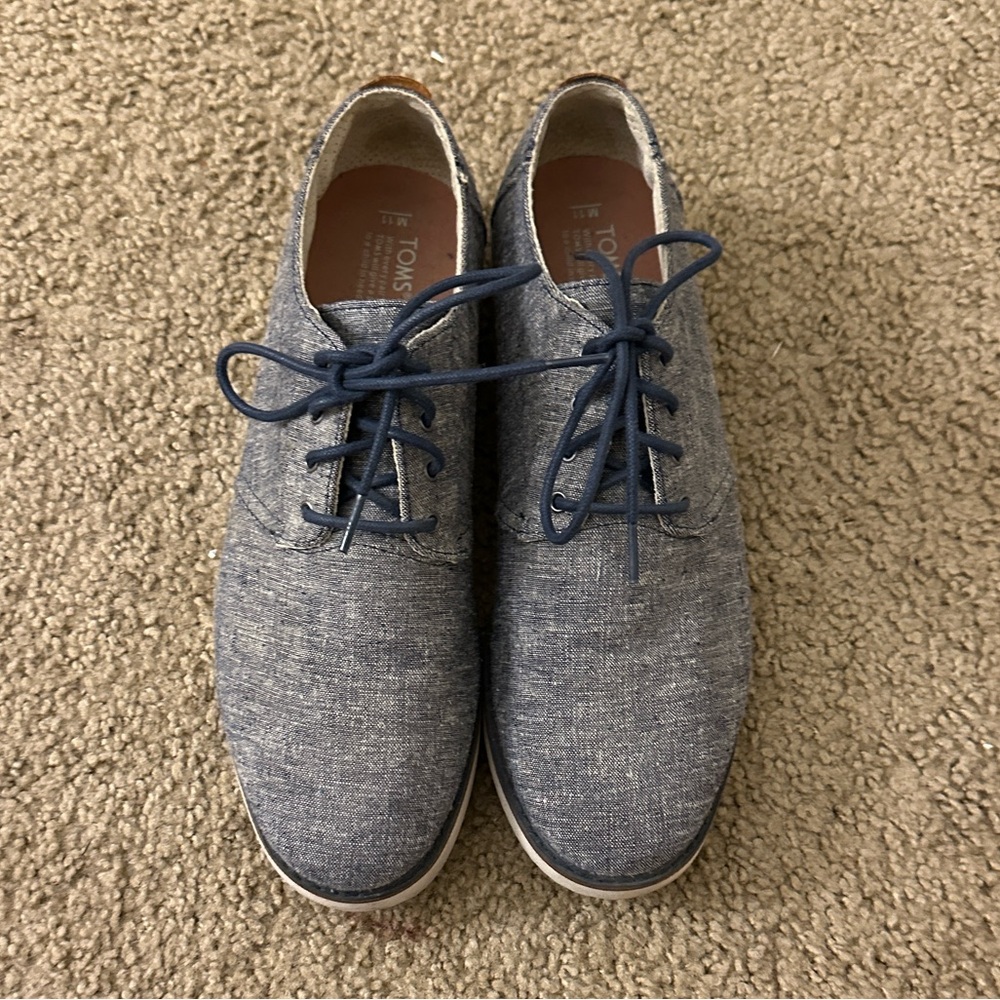 TOMS Men's Blue Chambray Lace-Up Oxfords